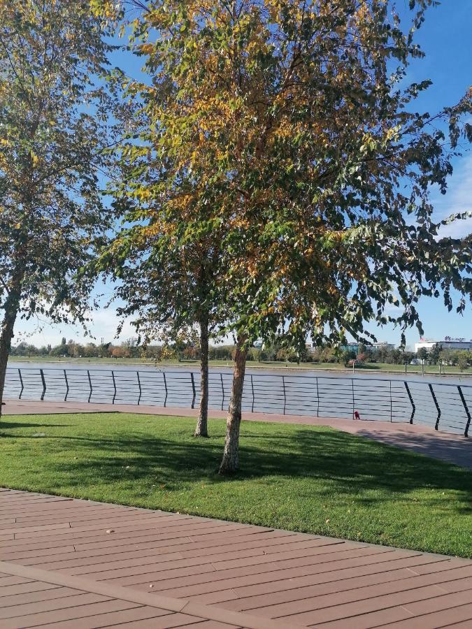 Belgrade Waterfront Cozy Symphony 2 Apartment Sajmiste ภายนอก รูปภาพ
